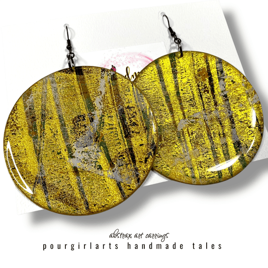 GOLDEN GIRL - HANDMADE TALES by POURGIRLARTS