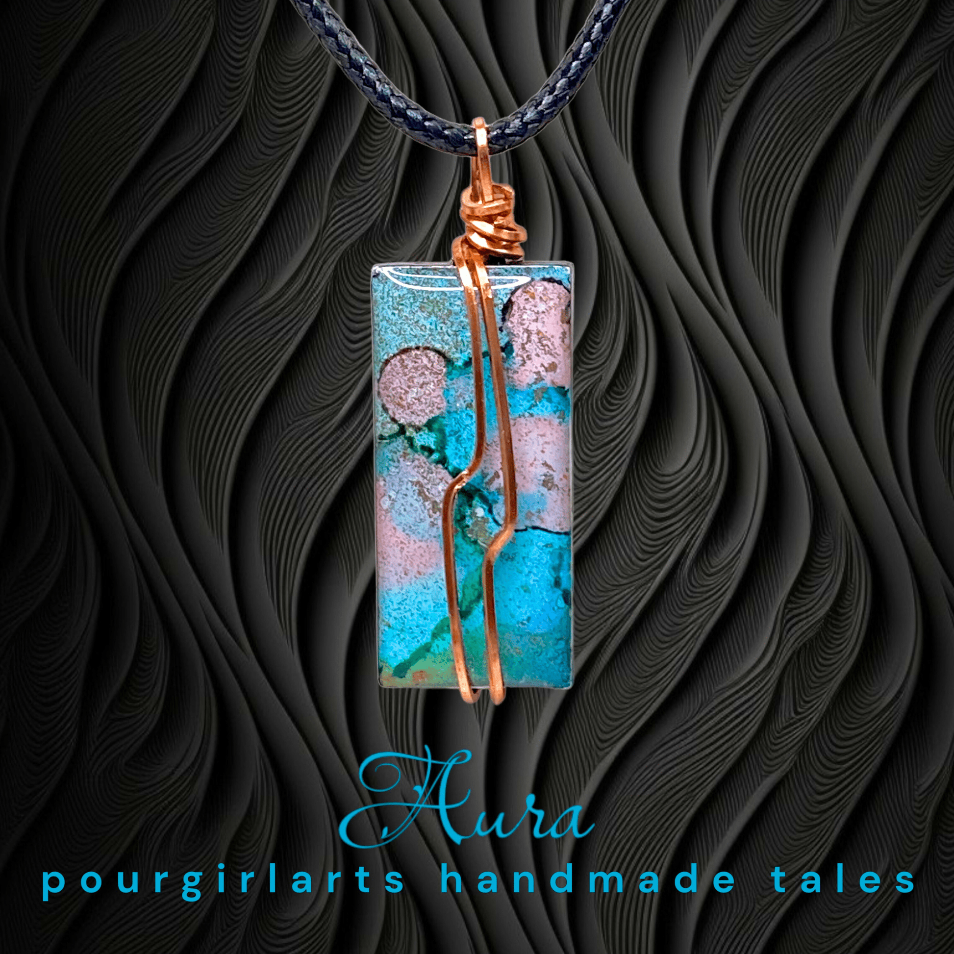 Necklace with a rectangular pendant on a textured black background, featuring the brand 'Aura pourgirlarts'.